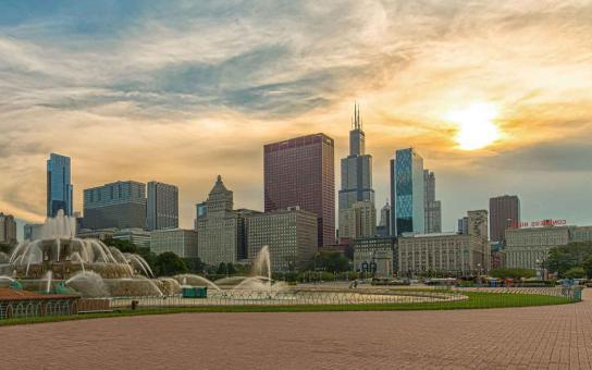 Chicago cityscape at sunset from Buckingham fountain